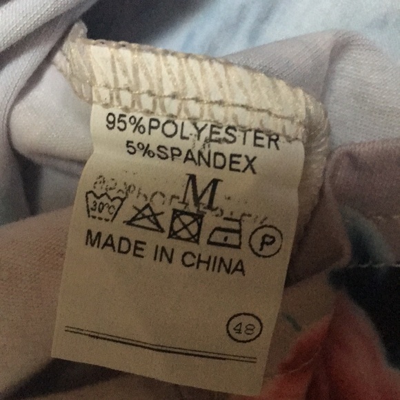 Floral off the shoulders top! - Picture 2 of 2